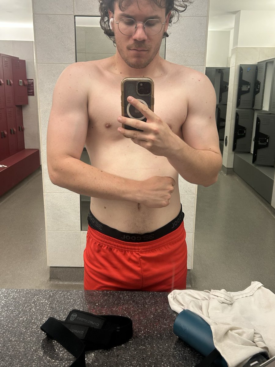 jacowithadraco's tweet photo. In my swole era 
Three months of work
+30 lbs. https://t.co/eY69gS1DWl