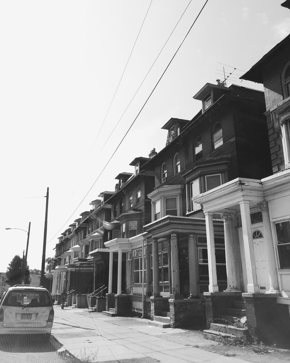 Fortitudine Vincit tweet media