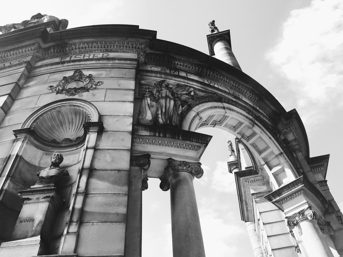 Fortitudine Vincit tweet media