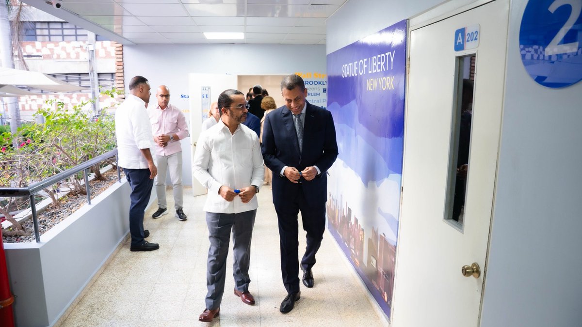 rosariojimmy's tweet photo. Un honor acompañar a la Universidad Domínico Americano @Unicdard en la inauguración de sus nuevos Laboratorios de Ciberseguridad, una iniciativa que fortalece la formación práctica y responde a los retos de la transformación digital. 👏🏼

Estos espacios representan un paso importante en la preparación de profesionales capaces de enfrentar los desafíos actuales en materia de seguridad digital, protección de datos y gestión de riesgos tecnológicos.

La jornada contó además con la destacada conferencia magistral del Dr. @GuidoGomezMazara, quien abordó los retos y desafíos de la ciberseguridad en la era digital, aportando una visión clave sobre el fortalecimiento de las capacidades tecnológicas en el país.

Felicitamos a UNICDA por este hito, que aporta al desarrollo del talento especializado que demanda nuestro país y reafirma la importancia de seguir impulsando la educación tecnológica como pilar del desarrollo sostenible.

#Ciberseguridad #EducaciónTecnológica #TransformaciónDigital #jimmyrosario