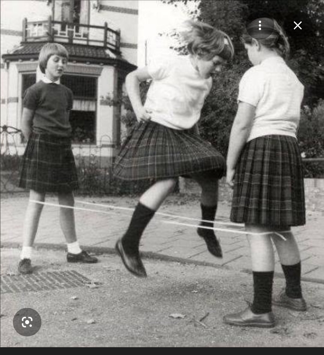 OMG This game just popped into my head,  I can hardly remember it, do you?