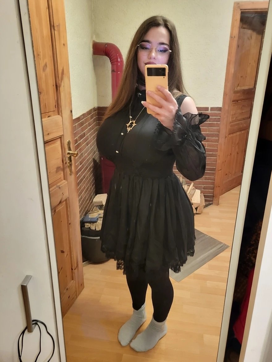 samphelt🩷🐇 tweet media