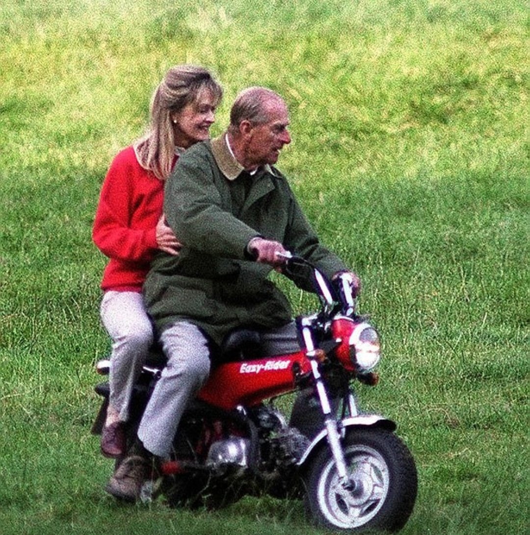 valmunch tweet media