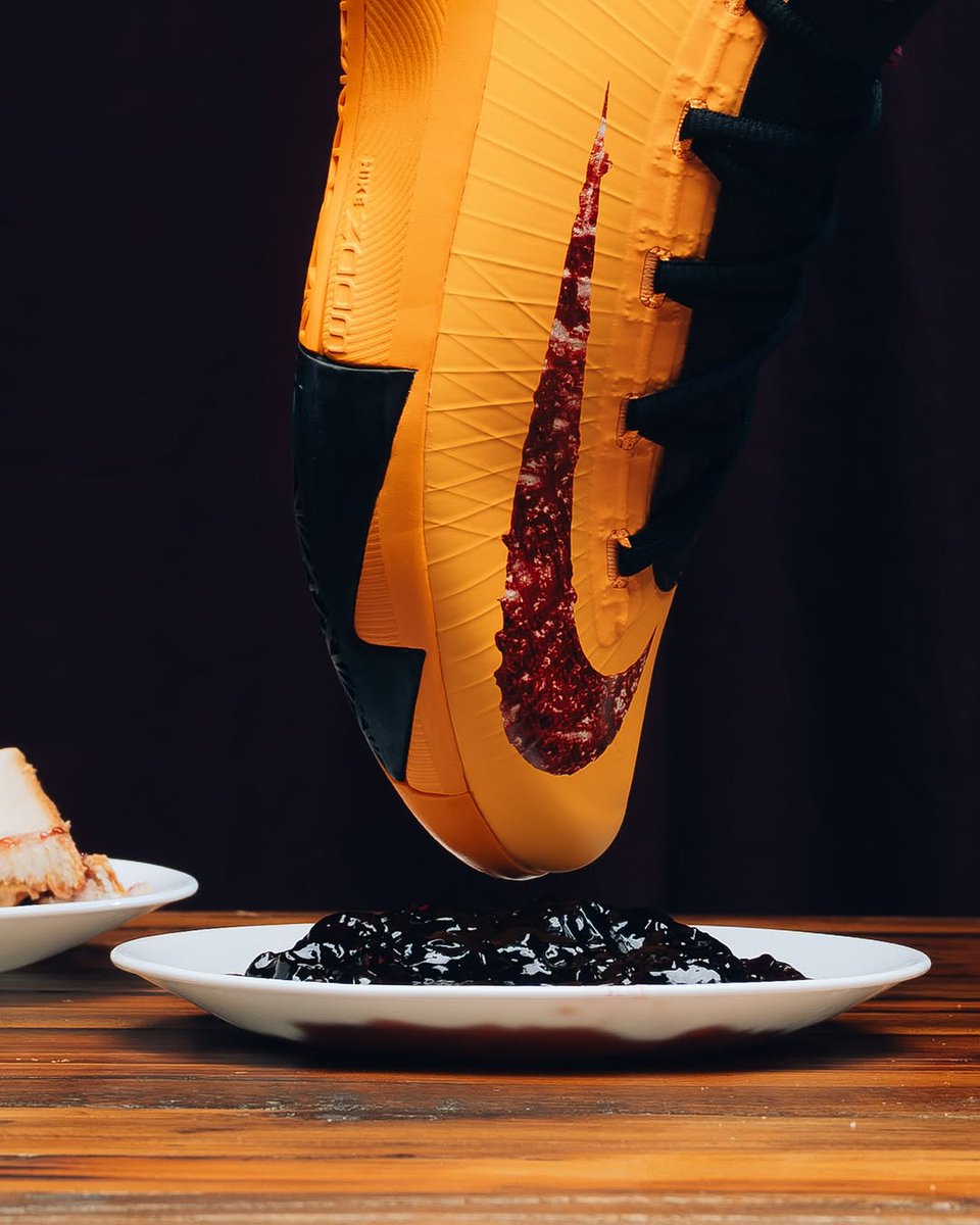 JustFreshKicks tweet media