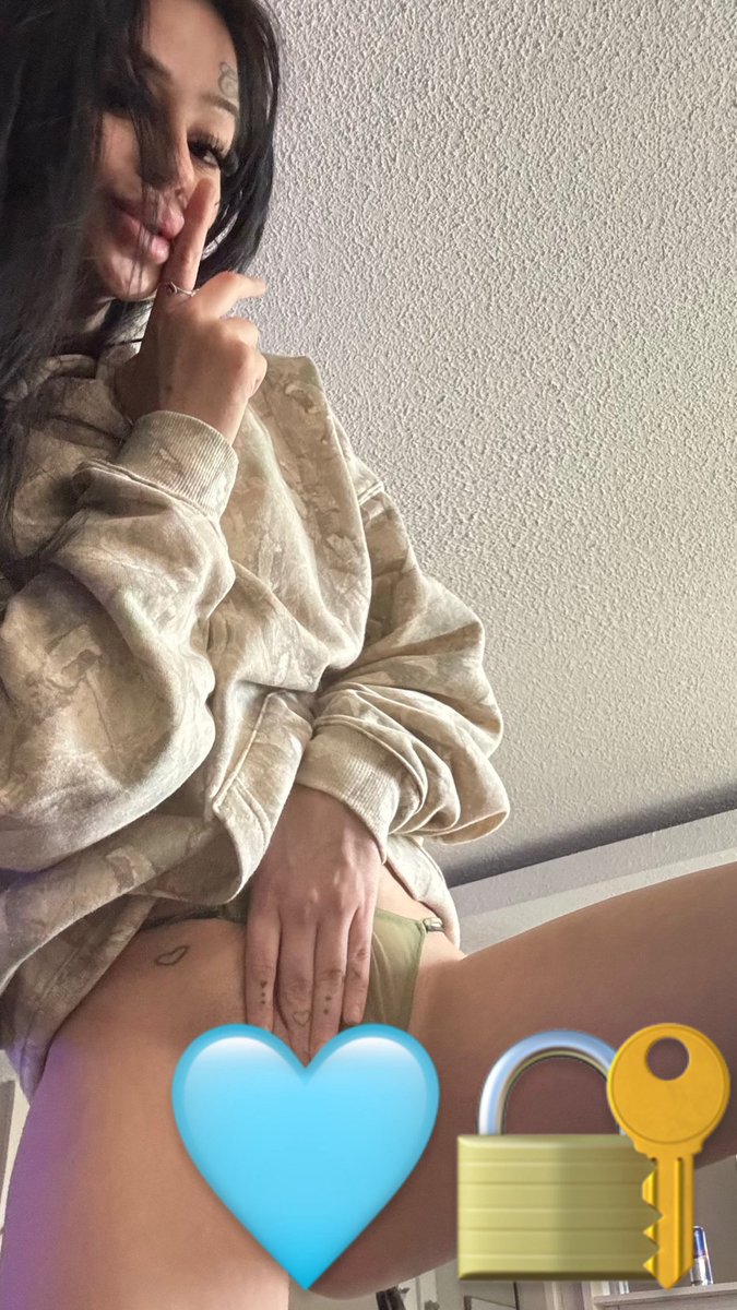 emma_lyonsPA's tweet photo. Click the link to unlock all new pics 👉🏼👉🏼

https://t.co/vqVjXExKCd
Here’s a sneak peek pic for ya ;) https://t.co/4ALgcHgVDz