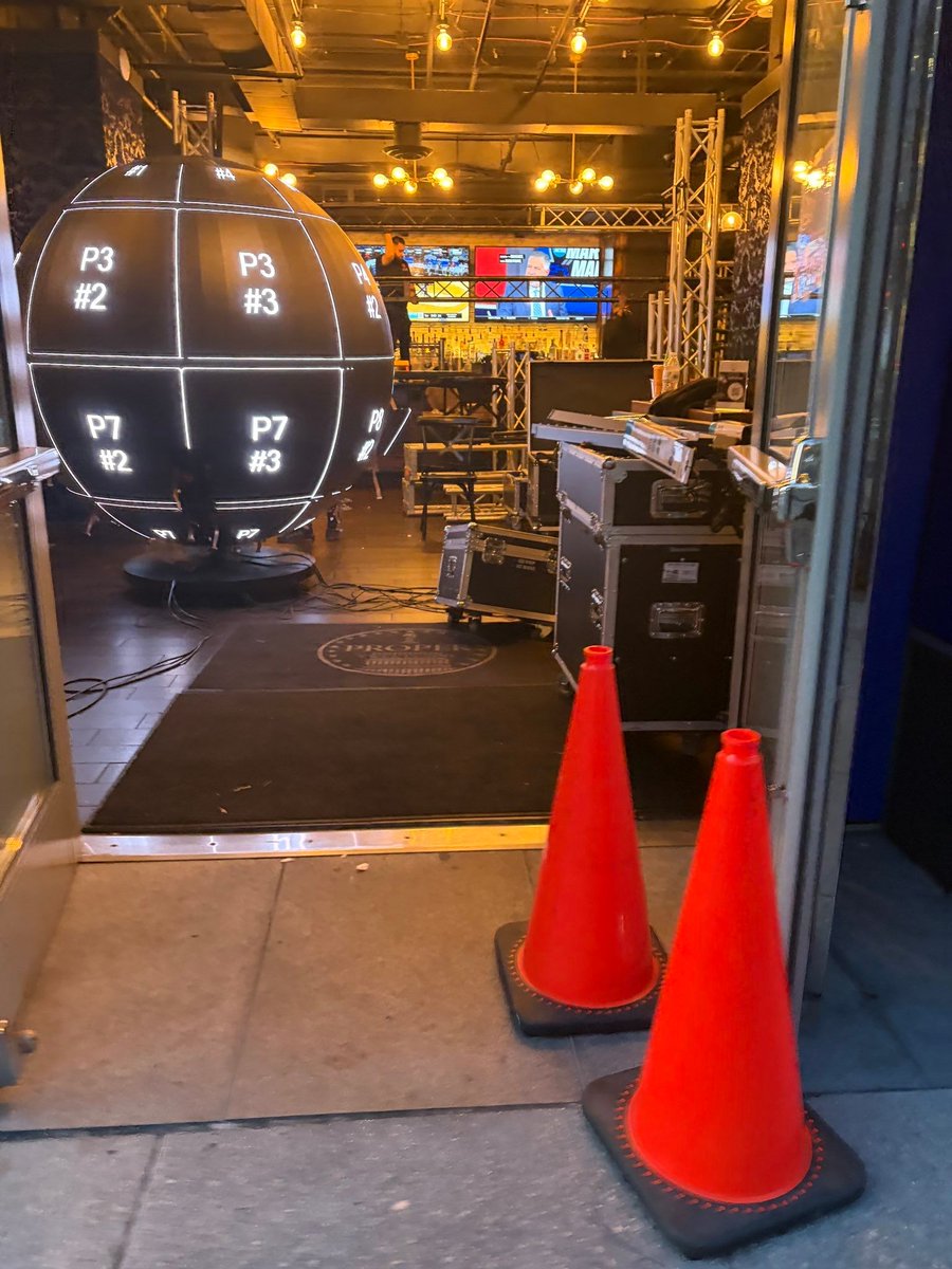 Barred in DC tweet media