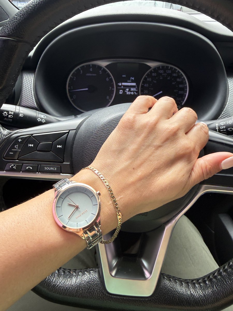 Vαɳιƚα 🐾 tweet media