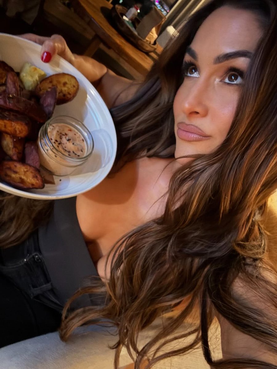 rawsbimbo's tweet photo. A little date night with my baby @infinitesculs 🤍

#wwerp #nikkibella #roleplay #fanpage #wrestilngrp https://t.co/aHxZDVJuXp