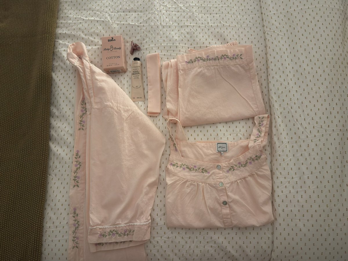 الهنوف tweet media