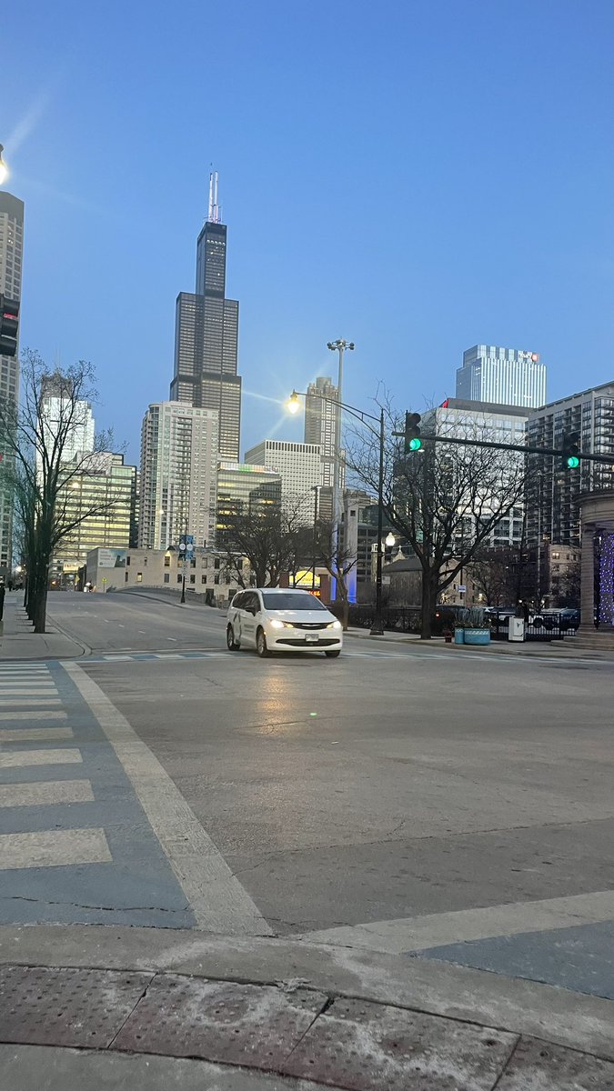 WestLoopTom tweet media