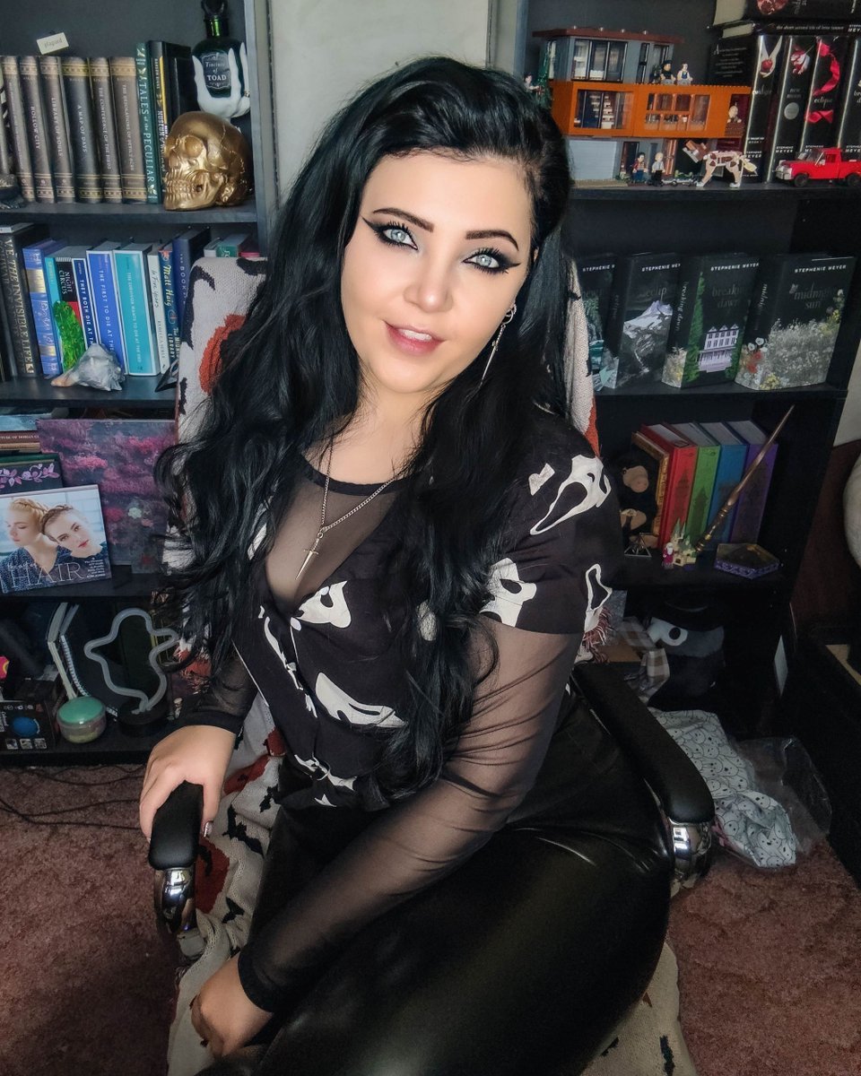 PrincessGothicBean tweet media