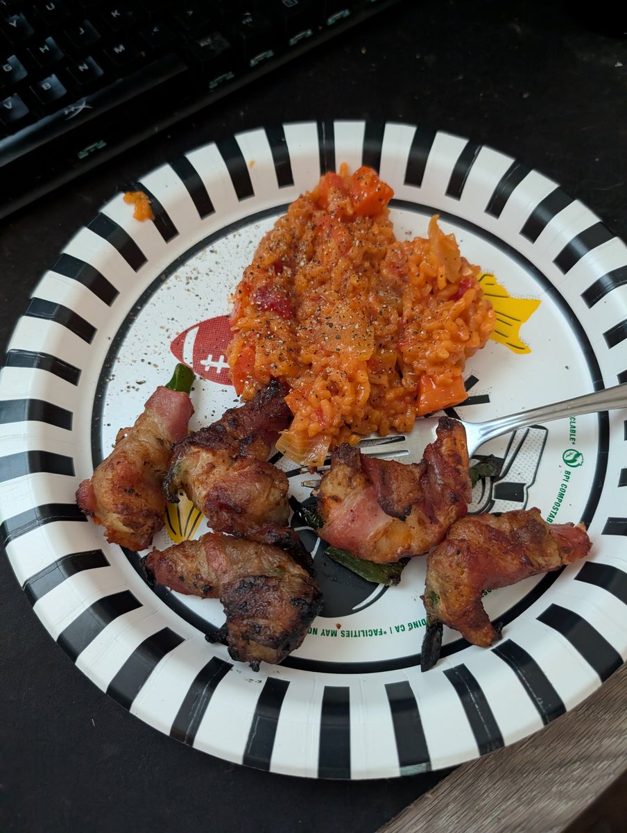 A Fat Deer tweet media