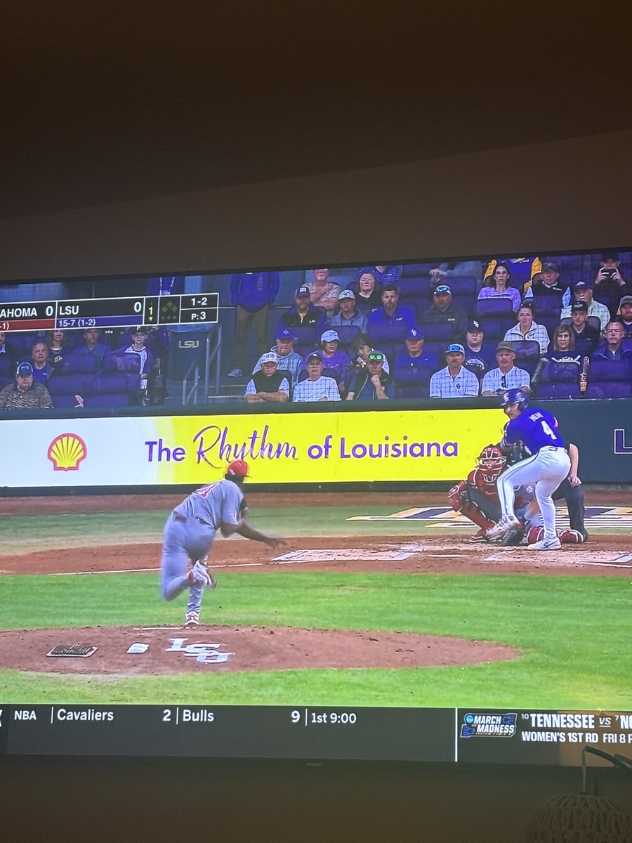 Balcony Bengals tweet media