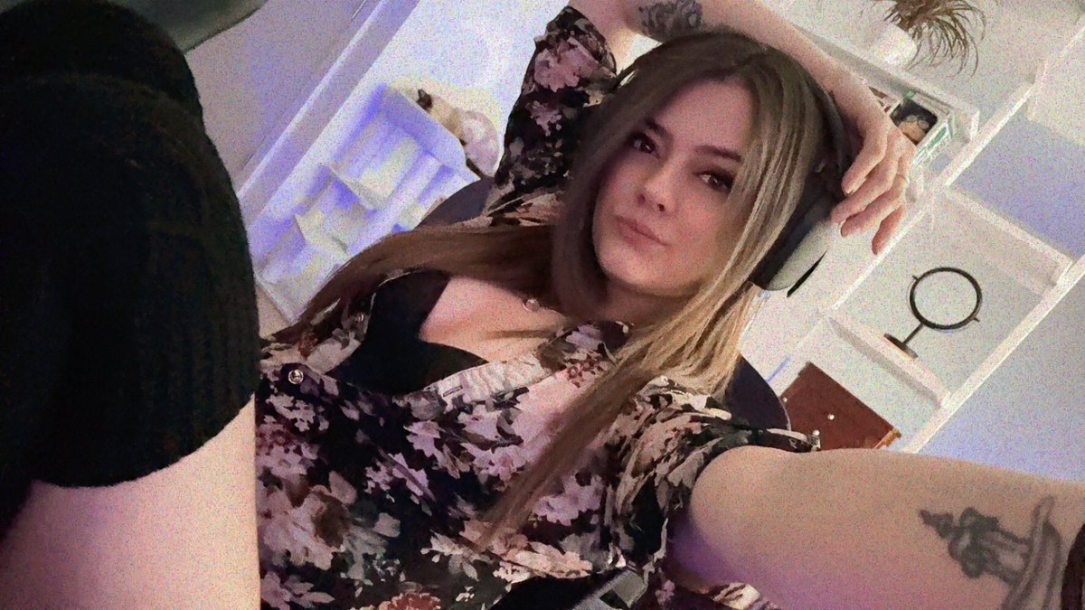 #Rav3nRising Live ❤️