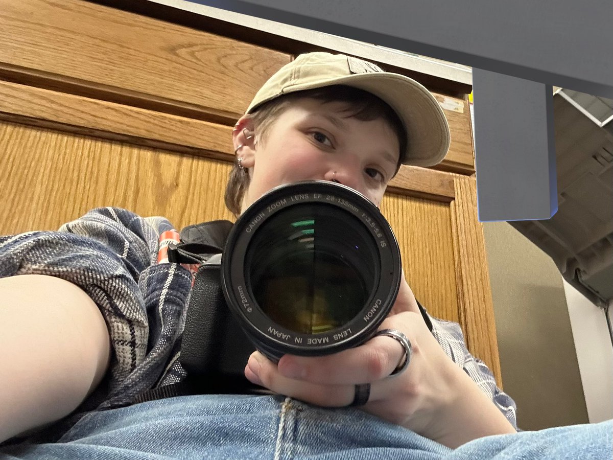 lili ✮ tweet media