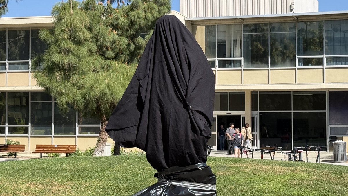 Hear in LA tweet media