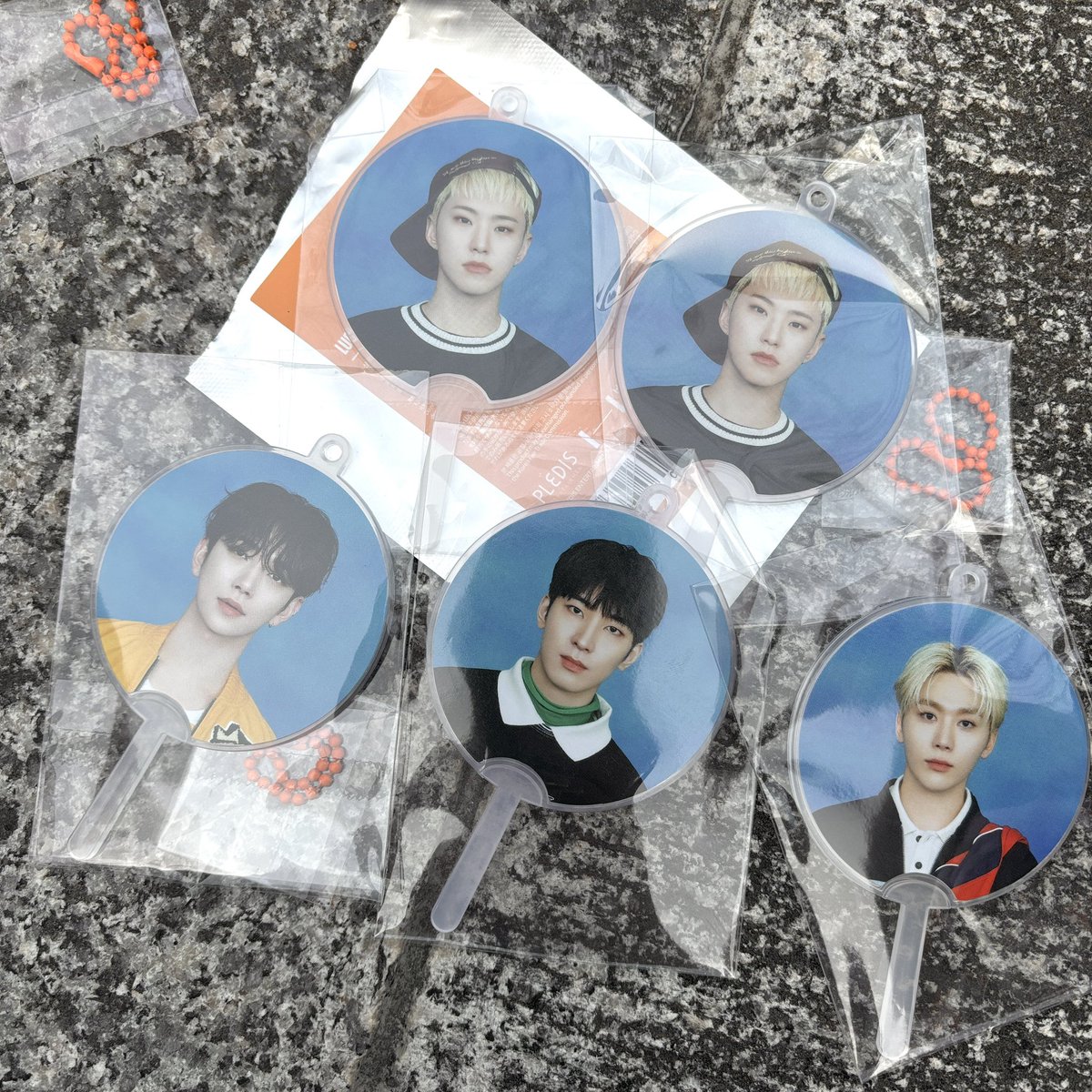 원우주 tweet media