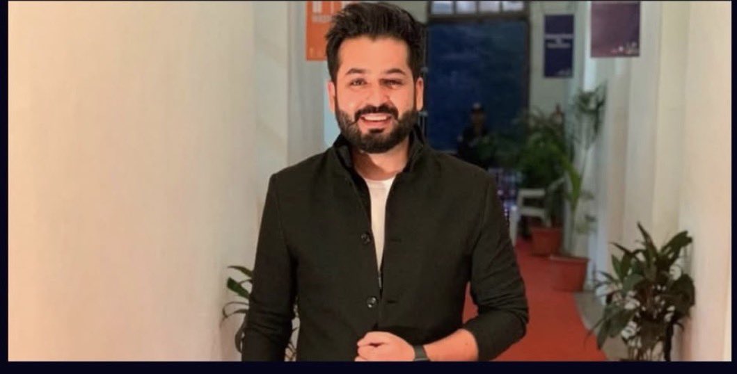 Comman Man tweet media