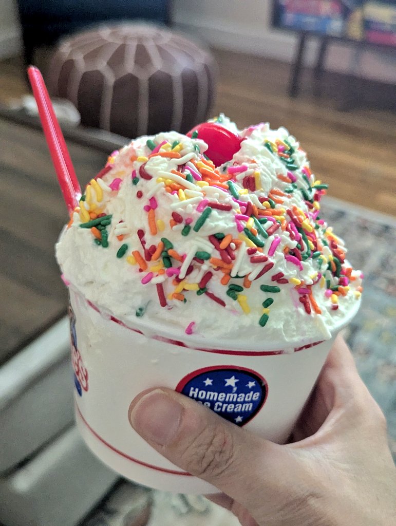 Emma Scott tweet media