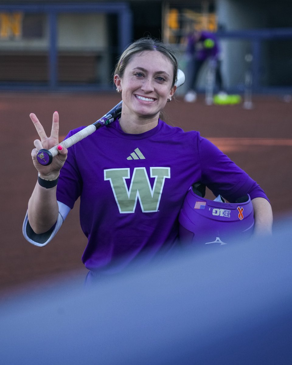 Washington Softball tweet media