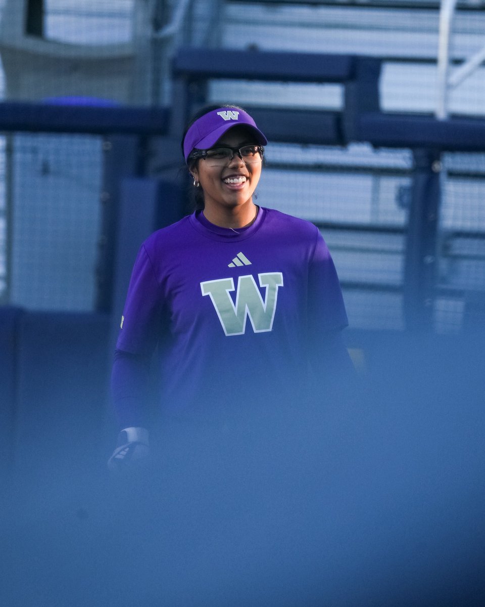 Washington Softball tweet media