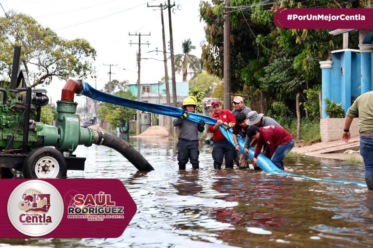 salarmando5's tweet photo. Desde ayer miércoles, atendiendo la necesidad de las y los habitantes de la #VillaVicenteGuerrero afectados por las lluvias generadas por el frente frío No. 41, personal de la Unidad Municipal de #ProtecciónCivil, en coordinación con el Instituto de Protección Civil del Estado de Tabasco y CEREPAEC zona costa de Comalcalco, realizan trabajos de desazolve en la calle Quintín Arauz, esquina con Ignacio Allende.

#PorUnMejorCENTLA