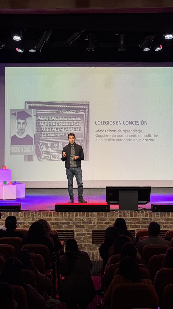 Daniel F. Briceño tweet media