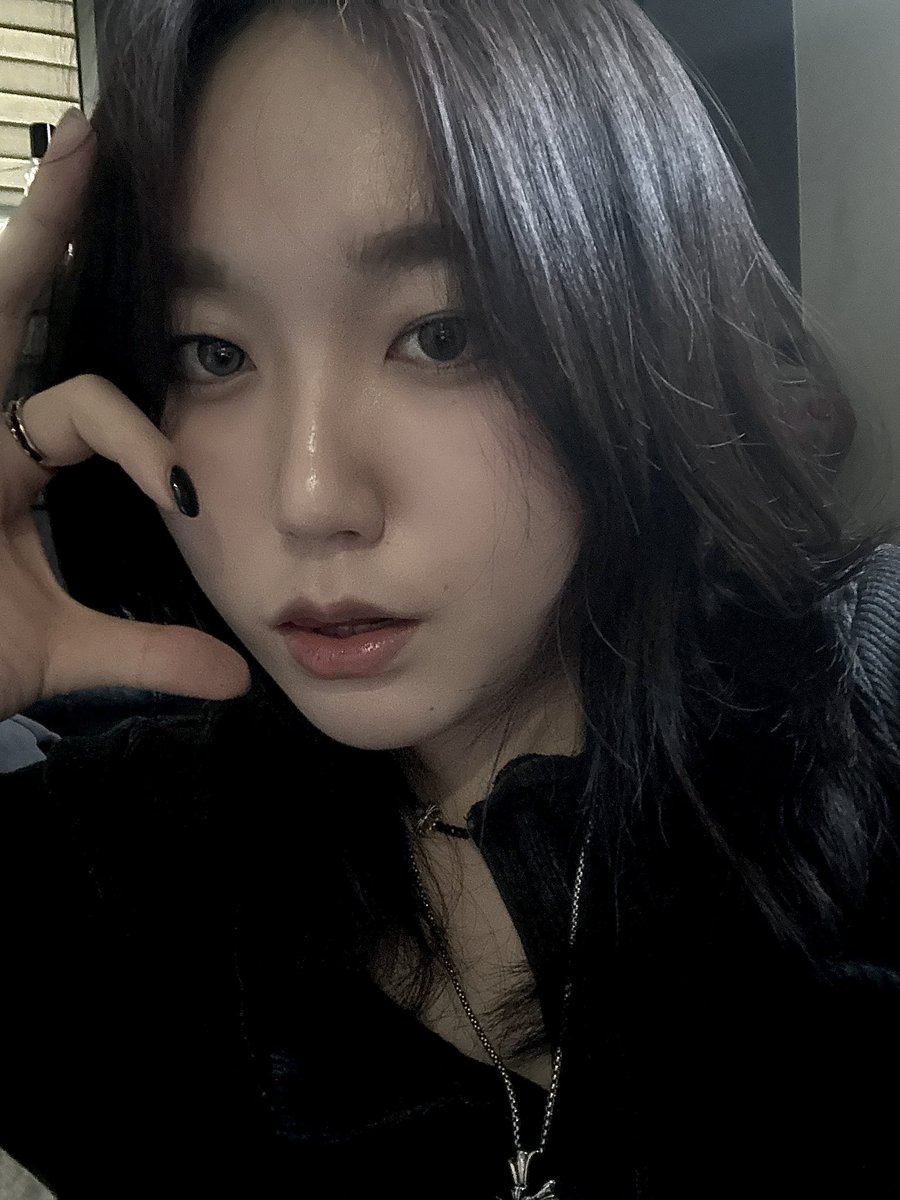 Bemy5ummer_x's tweet photo. 잘지내시는지요 https://t.co/lwvECf03tD