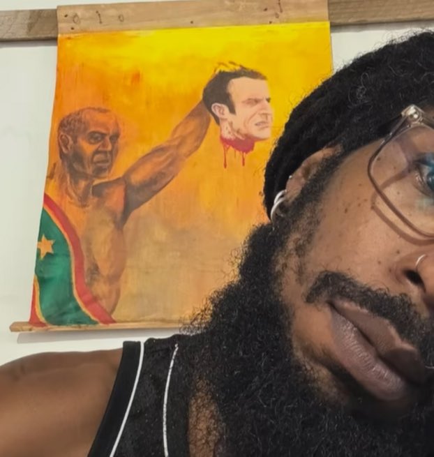 WAntillaise's tweet photo. Justice pour l'Art : Procès "Non Lieu" 

Le combat pour la liberté d'expression se joue au tribunal. Nous vous invitons à venir soutenir l'artiste Boss Blow lors de l'audience concernant son œuvre engagée, "Non Lieu".
• Date : Jeudi 26 Mars
• Heure : Dès 8h00
• Lieu : Tribunal de Pointe-à-Pitre

"L'art ne doit pas être muselé. Votre présence est notre force."

Soyons nombreux pour assister à ce moment historique pour l'art guadeloupéen

#guadeloupe #gwada #bossblowart #justice #liberté #971 #pointeapitre #nonlieu #artengagé #libertédexpression #soutien #culturegwada #foss #tribunal