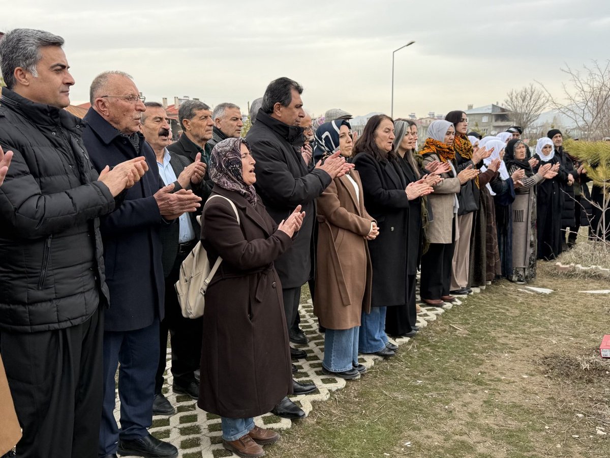 DEM PARTİ WAN tweet media