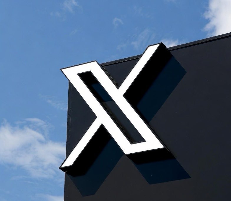 China News tweet media