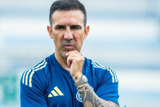 Quise ver a Emelec y estoy viendo sexo. Futbol sexo con Vicente  Sanchez 🍫