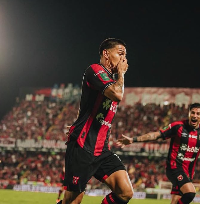 Kevin Jiménez tweet media