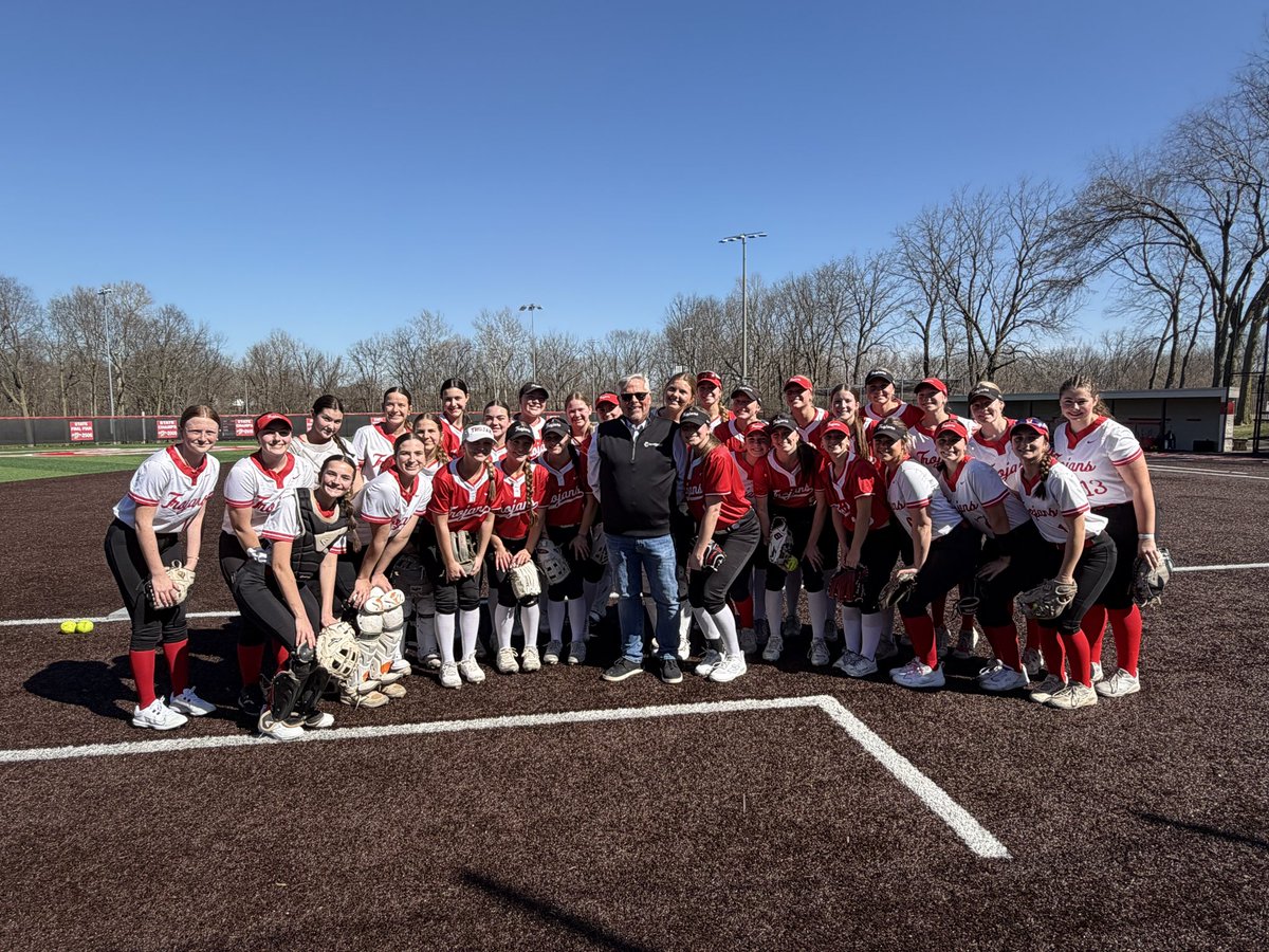 CG Trojan Softball tweet media