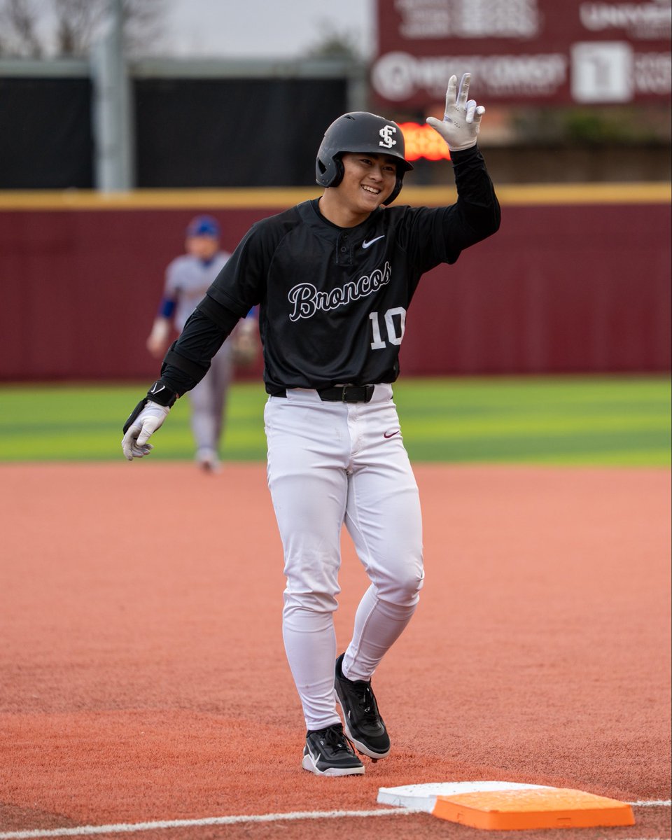 Evan Weiss tweet media