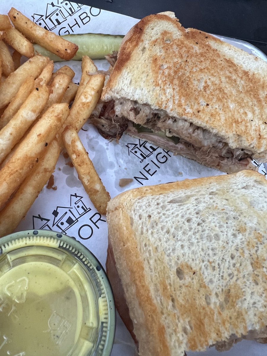 TradeChronicles tweet media