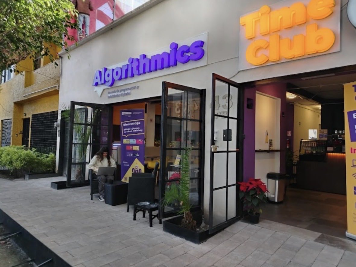 Andrea Vargas tweet media