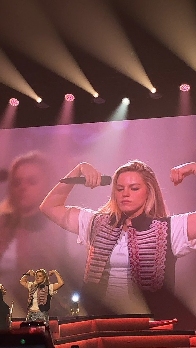 kay ੈ✩‧˚ tweet media