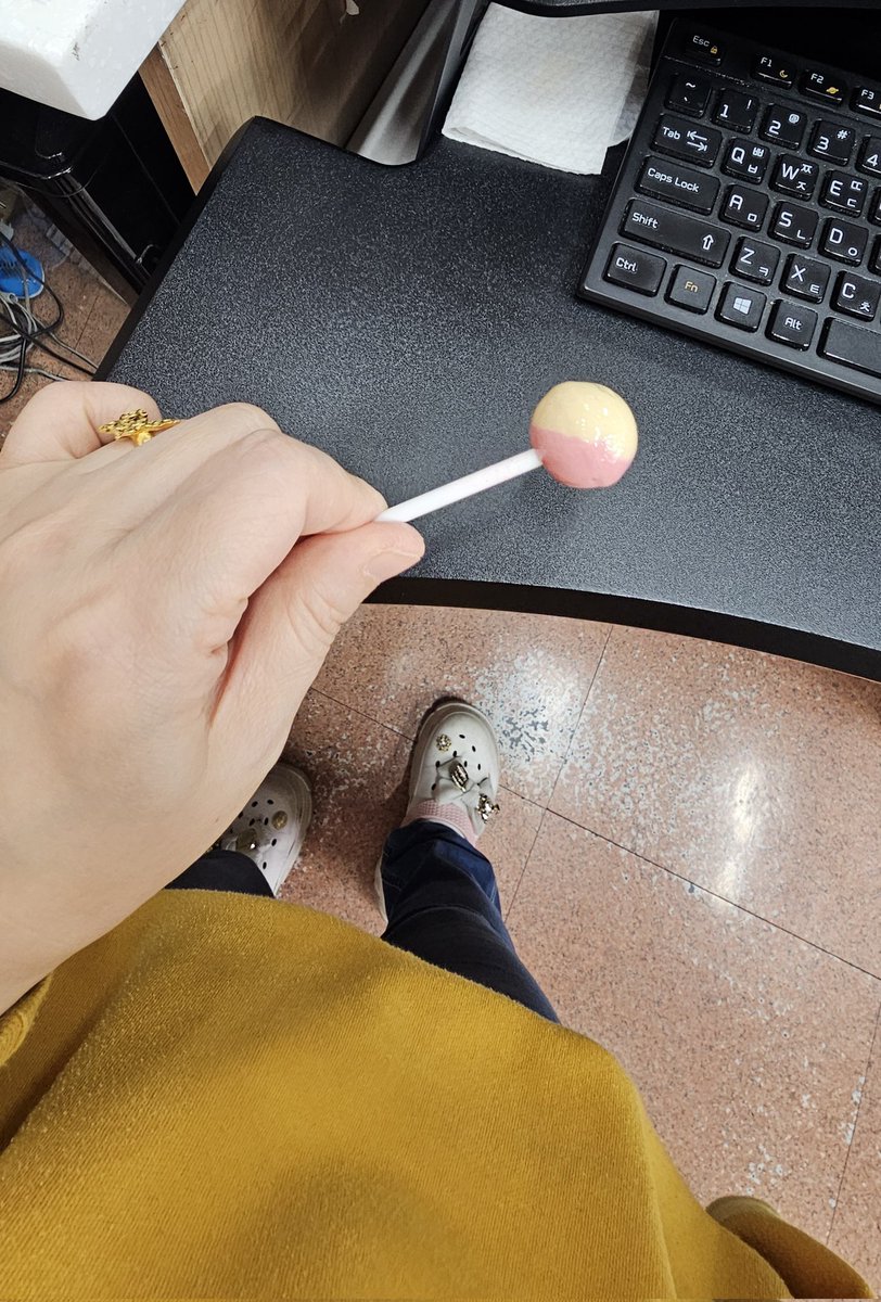 이쁘구귀엽구깜찍한 개구리~🌹🐸 ❤️ tweet media