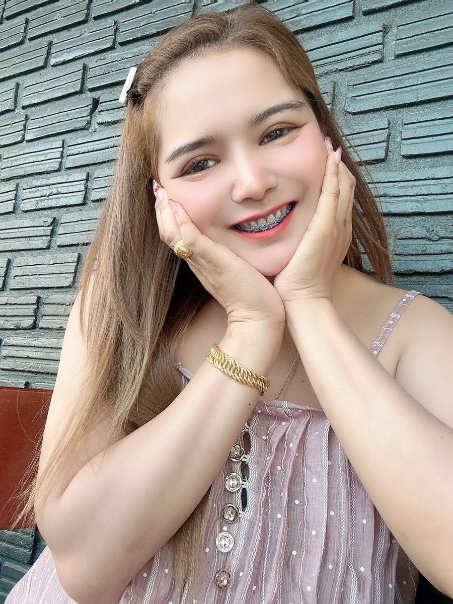 a_ajree's tweet photo. หงุดหงิดมาก แต่ไม่ได้ขาดน้ำตาลแค่ขาดหวานใจ #โสด https://t.co/FNGLmLc98r