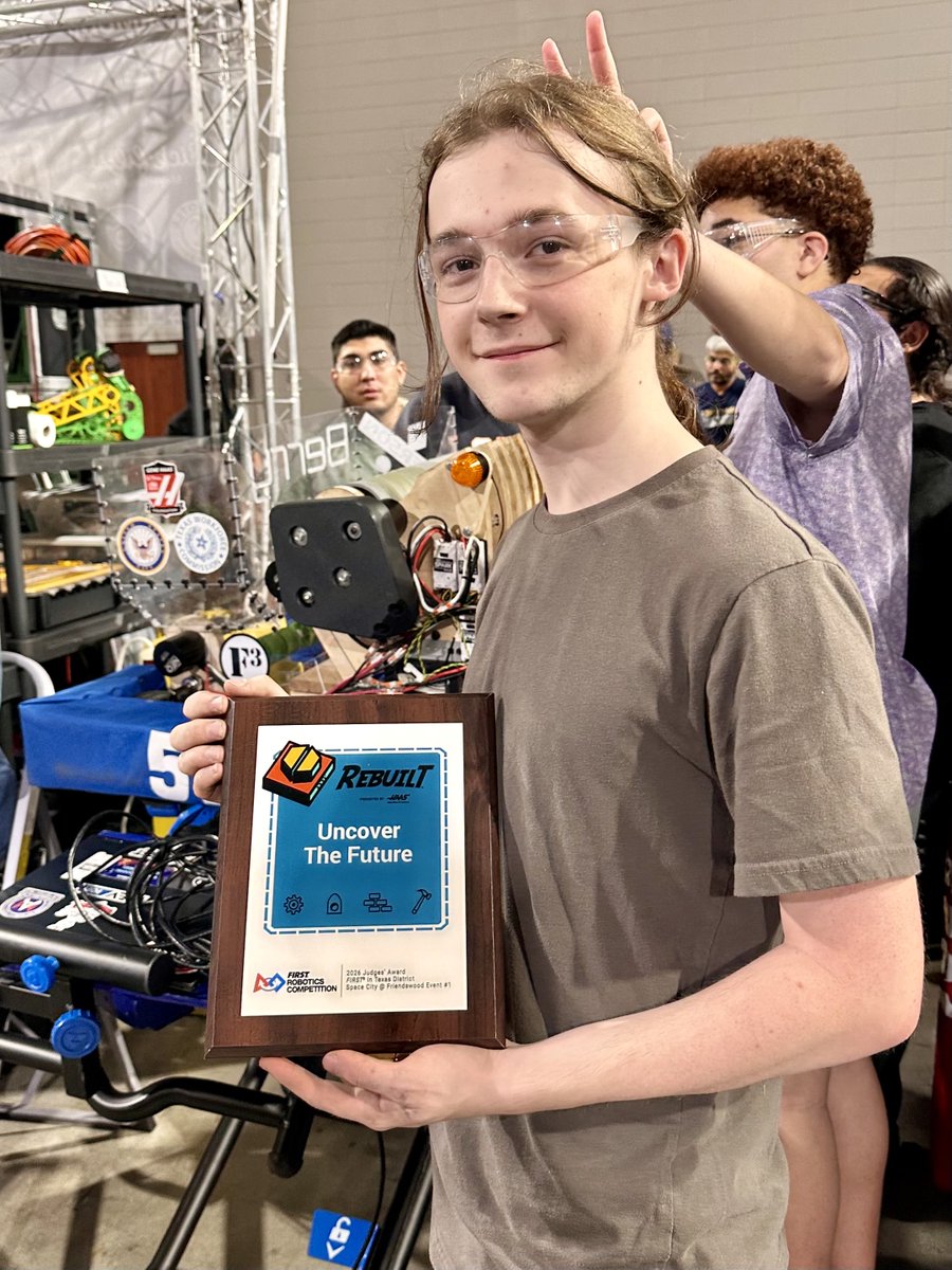 ( OFFICIAL PAGE ) SCHS FRC Robotics Team # 5261 tweet media