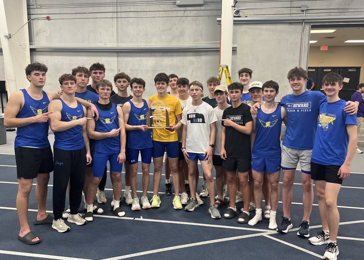 Seward Track and Field tweet media