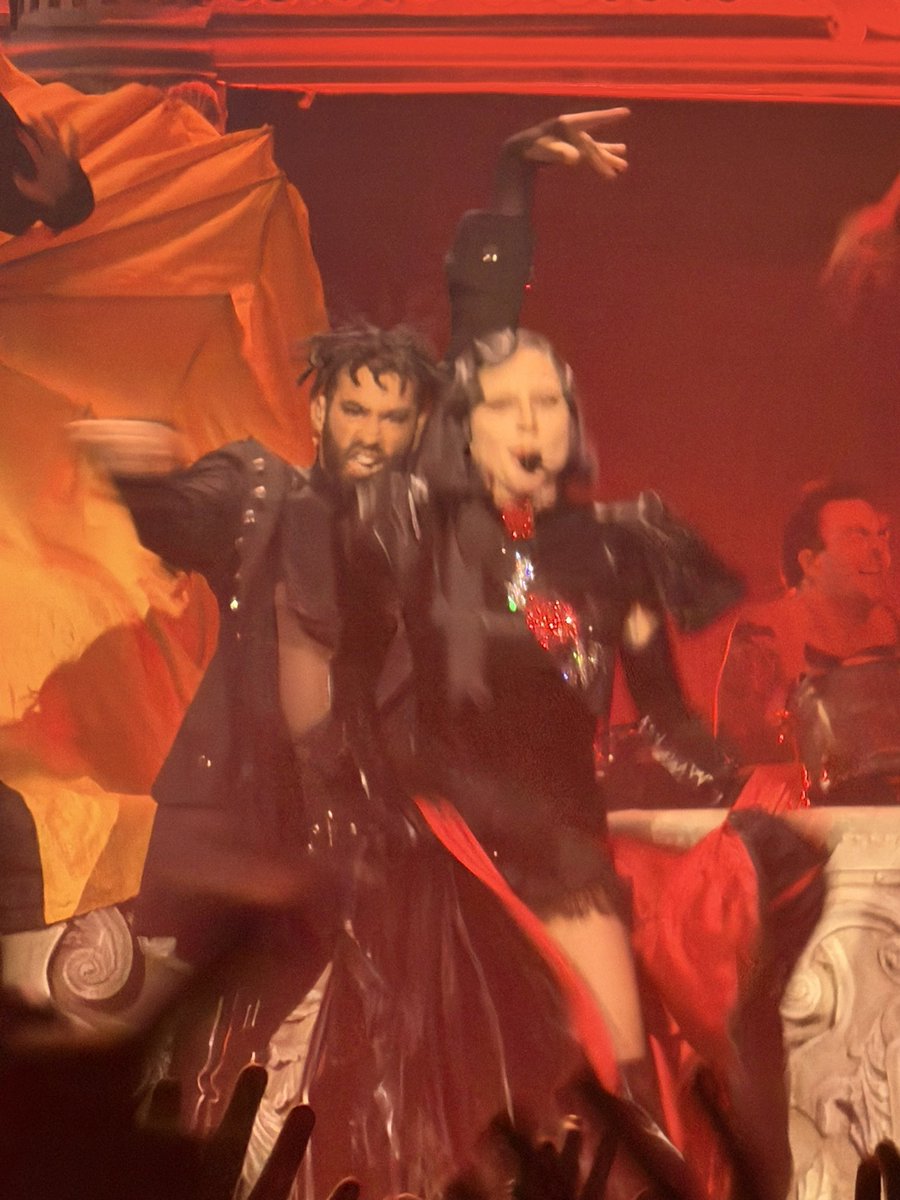 Info Lady Gaga tweet media