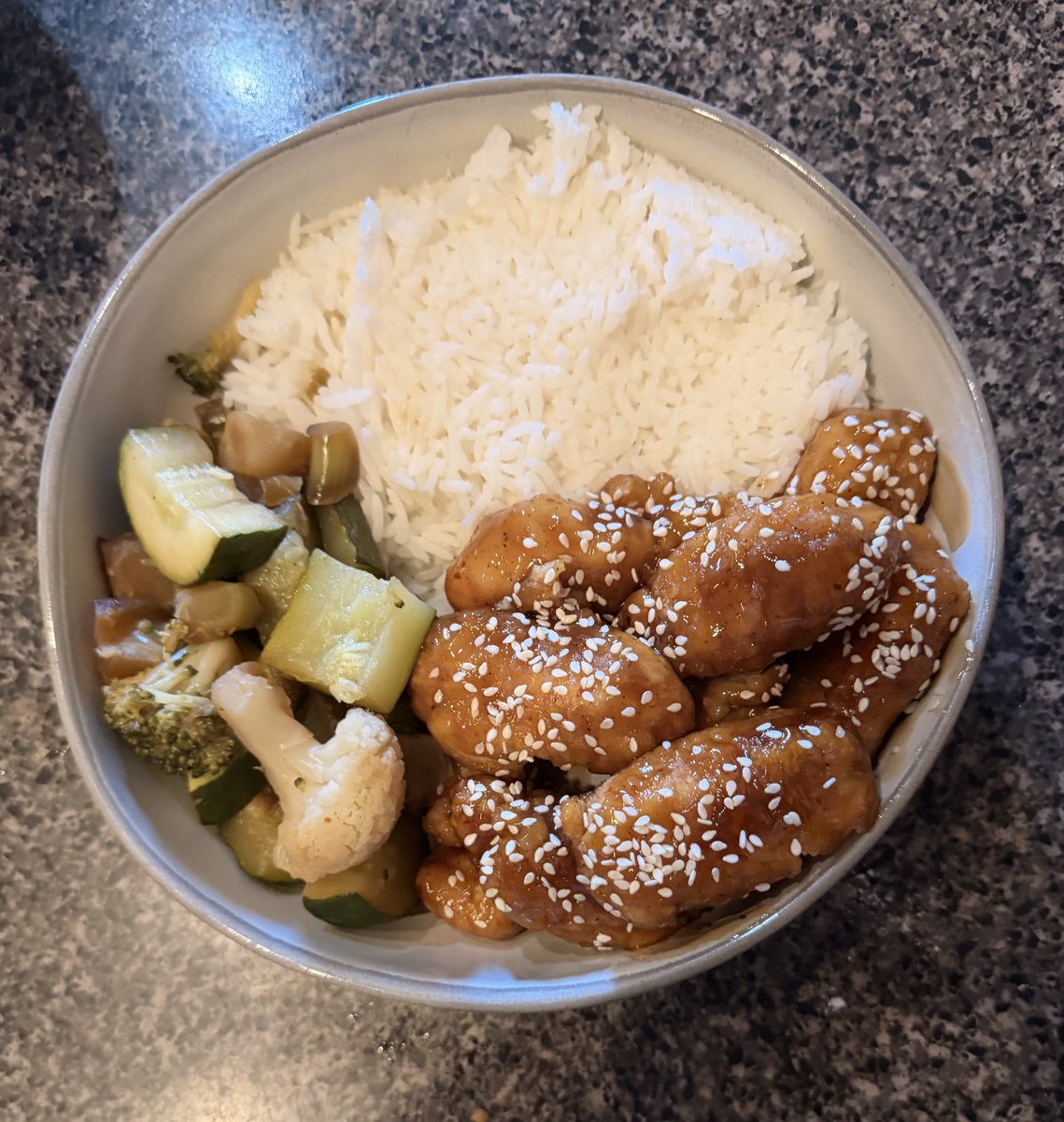 Scarlett tweet media