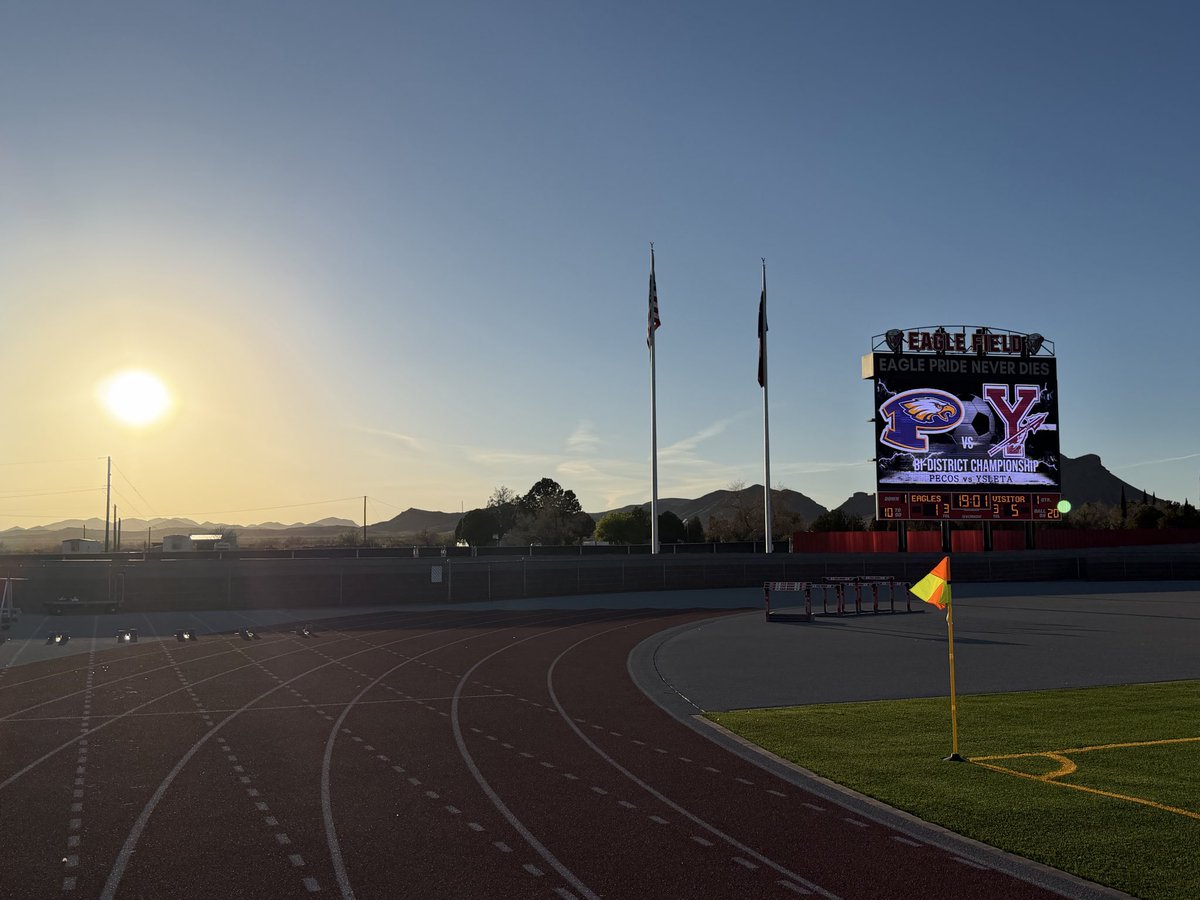 AmeliaGarcia__'s tweet photo. Game ✌🏼 of the day for our Indian Soccer programs out in Van Horn.  Ysleta boys are up 5-1 with 17 minutes of play to go! #BOWUP 🏹 @ysletafootball @YsletaSports @YsletaHS https://t.co/vPzKcYwr6G