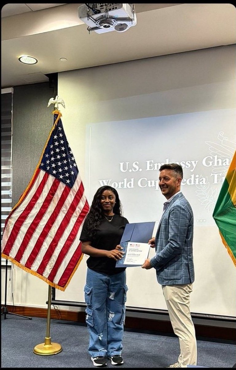 Emmy-9ice🦂 tweet media