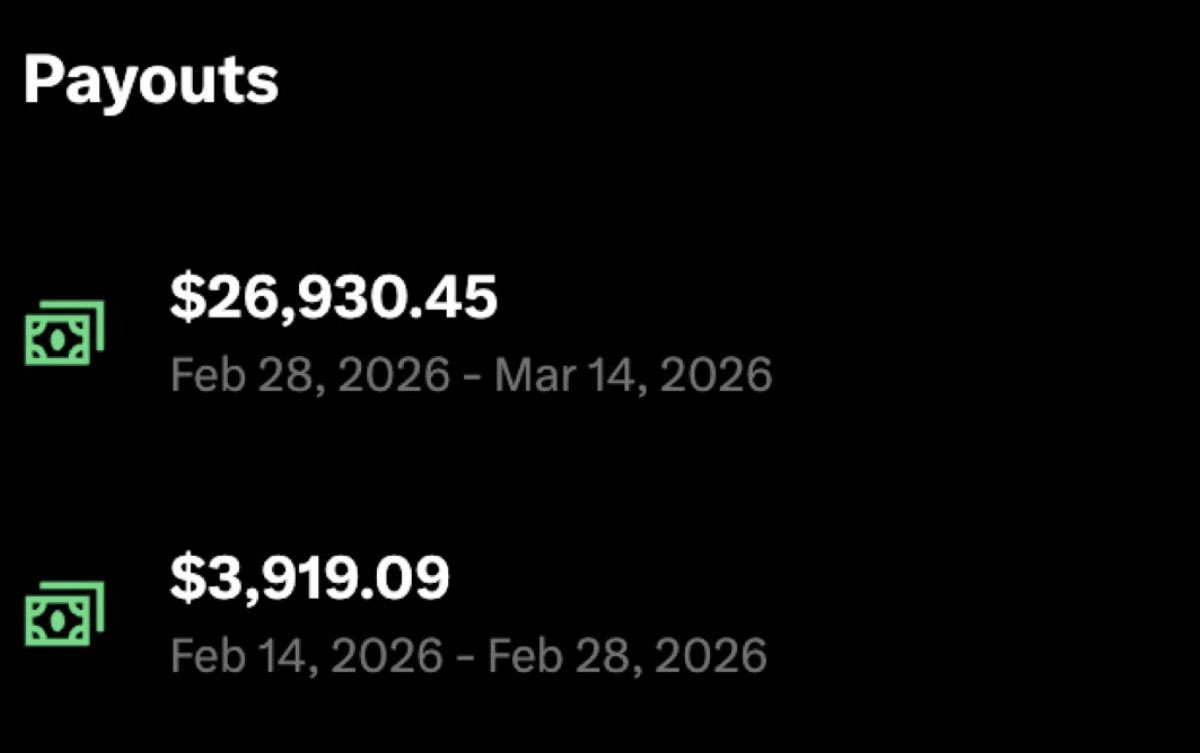 نـــورا 💅 tweet media
