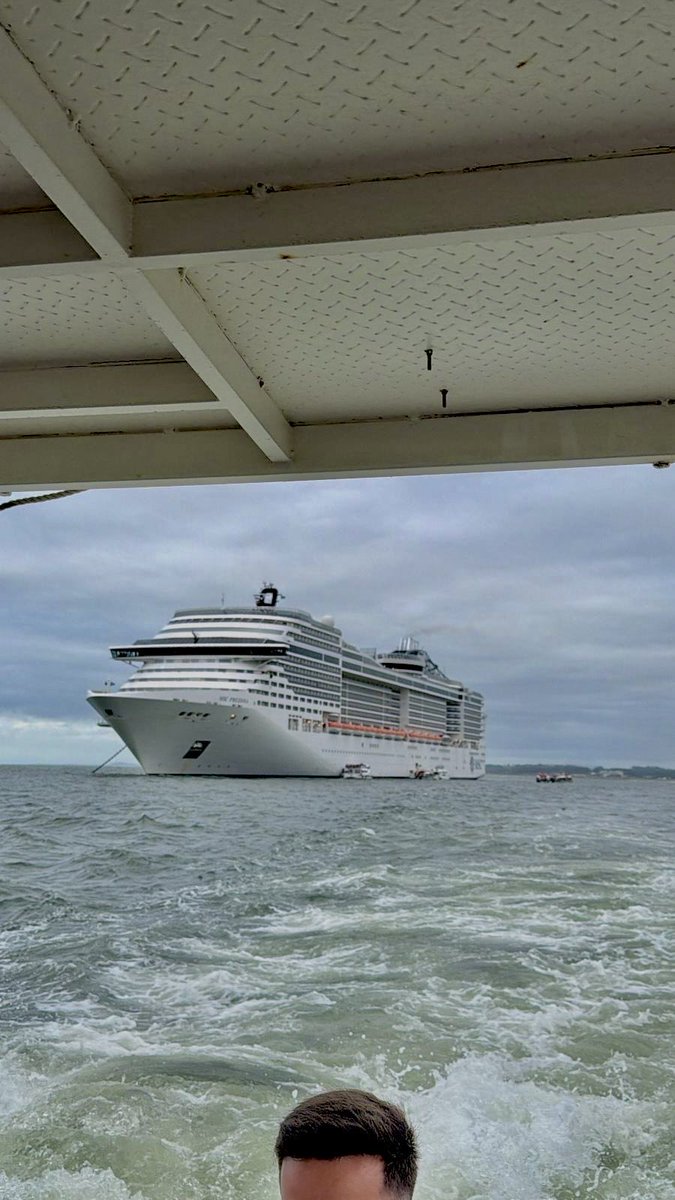 yunuheee's tweet photo. Que belleza de crucero🚢🥹 Brasil, Uruguay y argentina. Quiero volver a visitar cada uno ❤️ https://t.co/mJHOPzbvdv