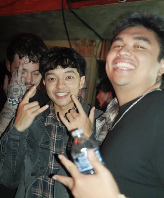 WeenUpdates tweet media