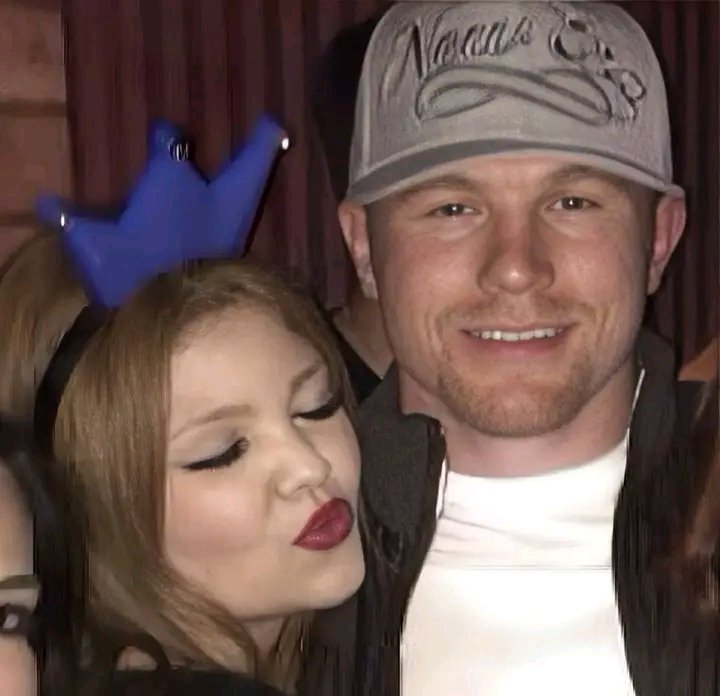 ContactoRevist's tweet image. 🔴#CDS| EL LEGADO DE "EL  MAYO": LOS NIETOS QUE HEREDAN EL DINERO DEL NARCO, EMPRESAS Y LA GUERRA

🔹️Antes de ser "secuestrado" y entregado a Estados Unidos, Ismael “El Mayo” Zambada confesó al periodista Jorge Carrasco su mayor anhelo: volver a ver a su hijo mayor, Vicente